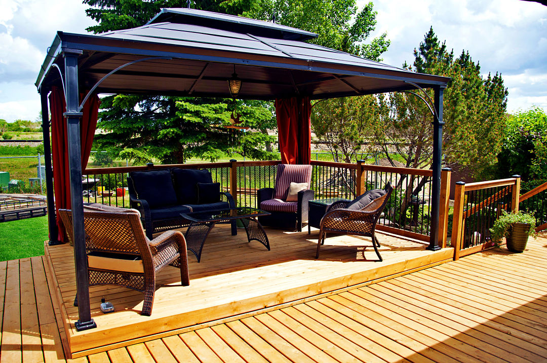Custom deck